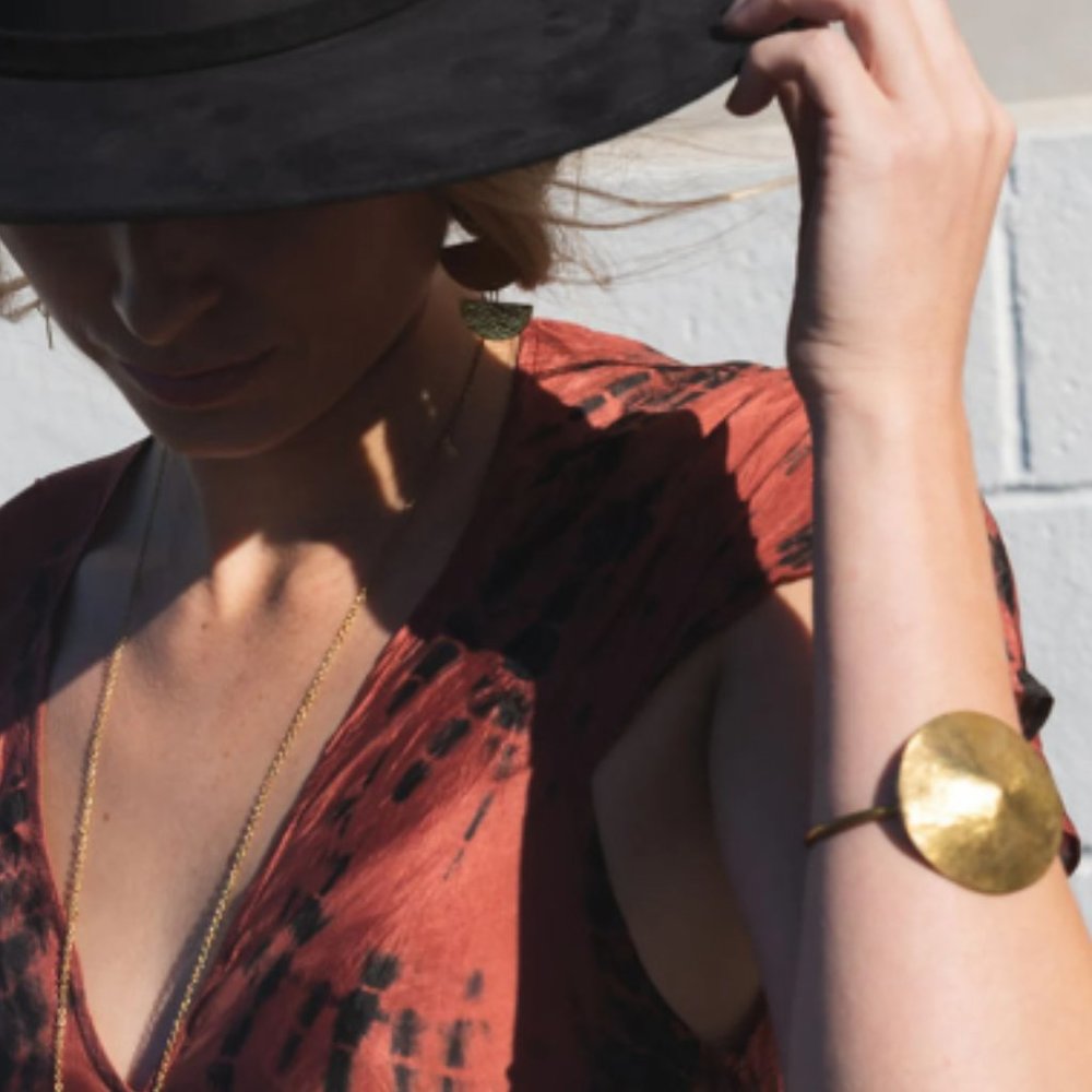 Disc Bangle - Picture 2 of 3